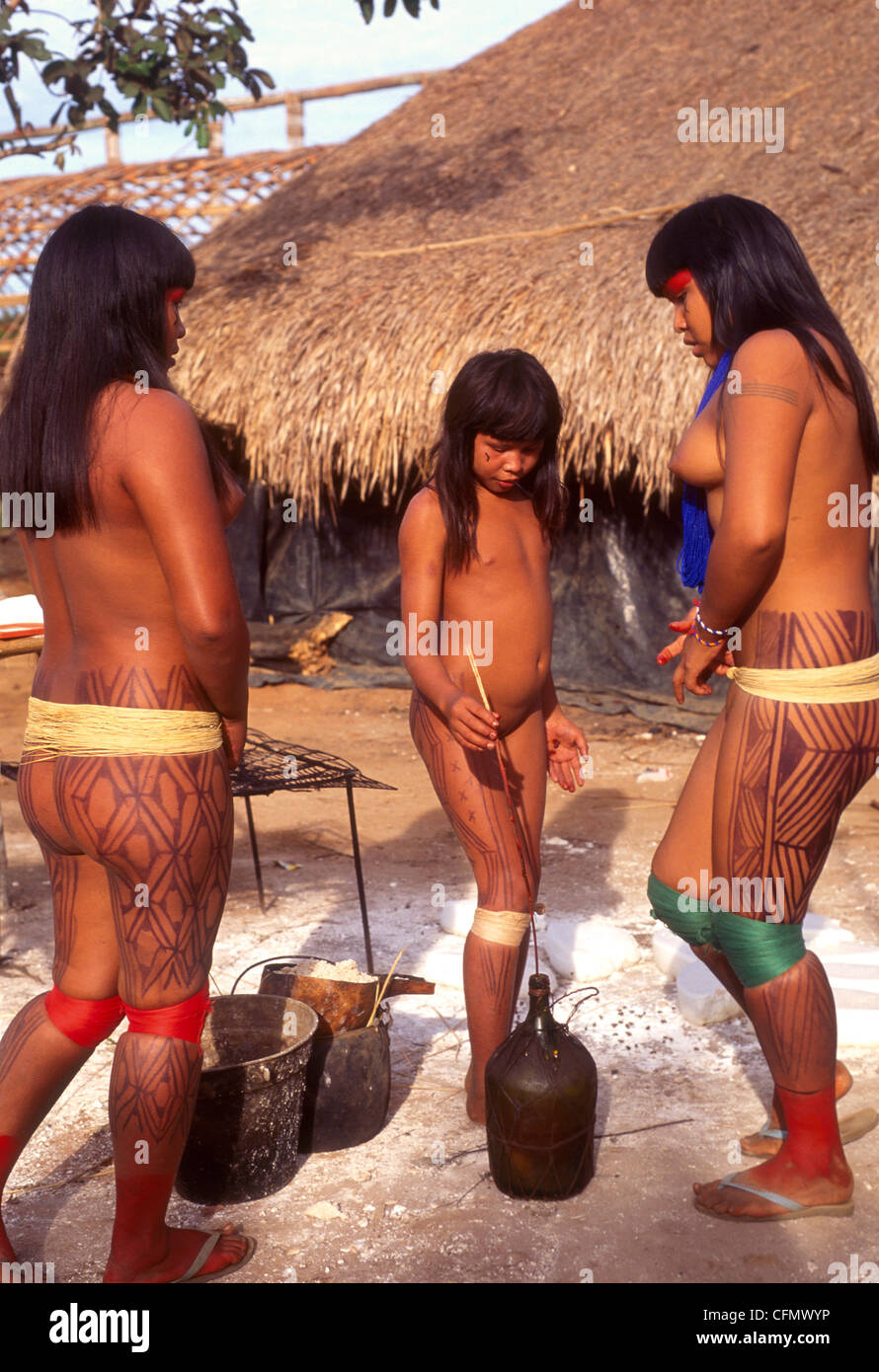 Женщины племени