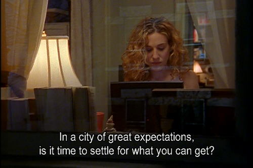 Эротикалық киімдегі қыз