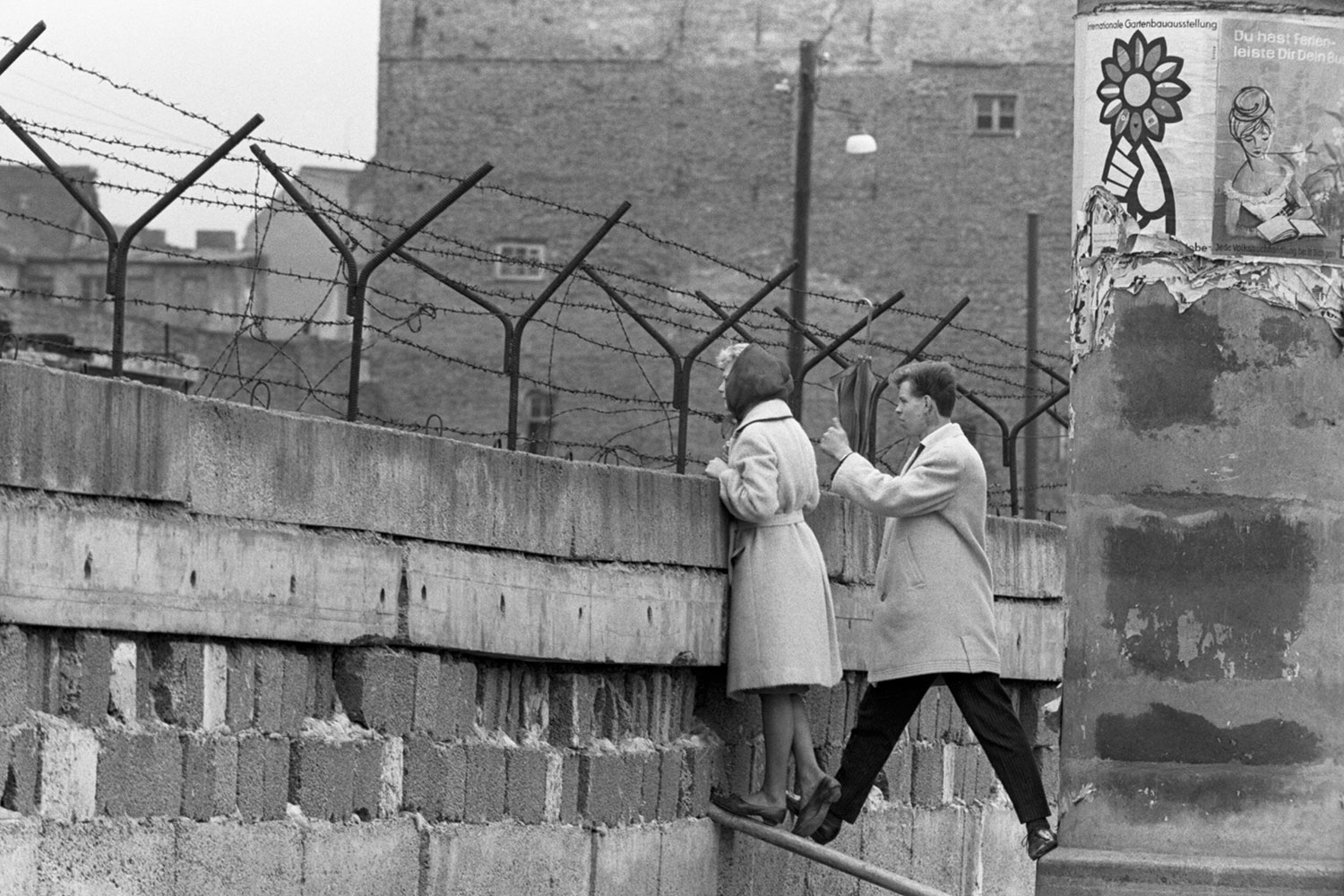 Я был счастлив покинуть эту тюрьму»: как Берлинская стена разделила семьи,  Германию и мир - Афиша Daily