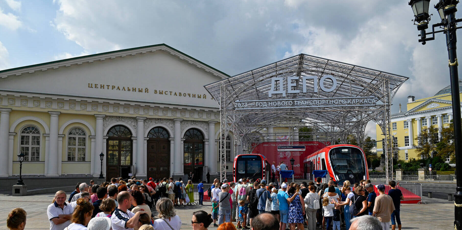 манеж в москве старые