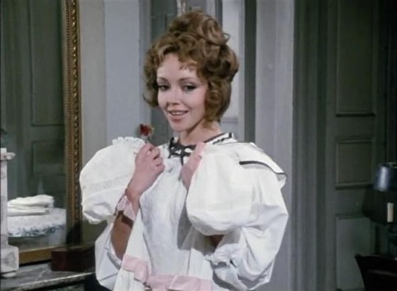 Сюжет сериала Блеск и нищета куртизанок (1975)