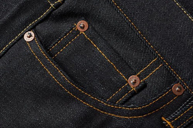 Что современным джинсам досталось от предков