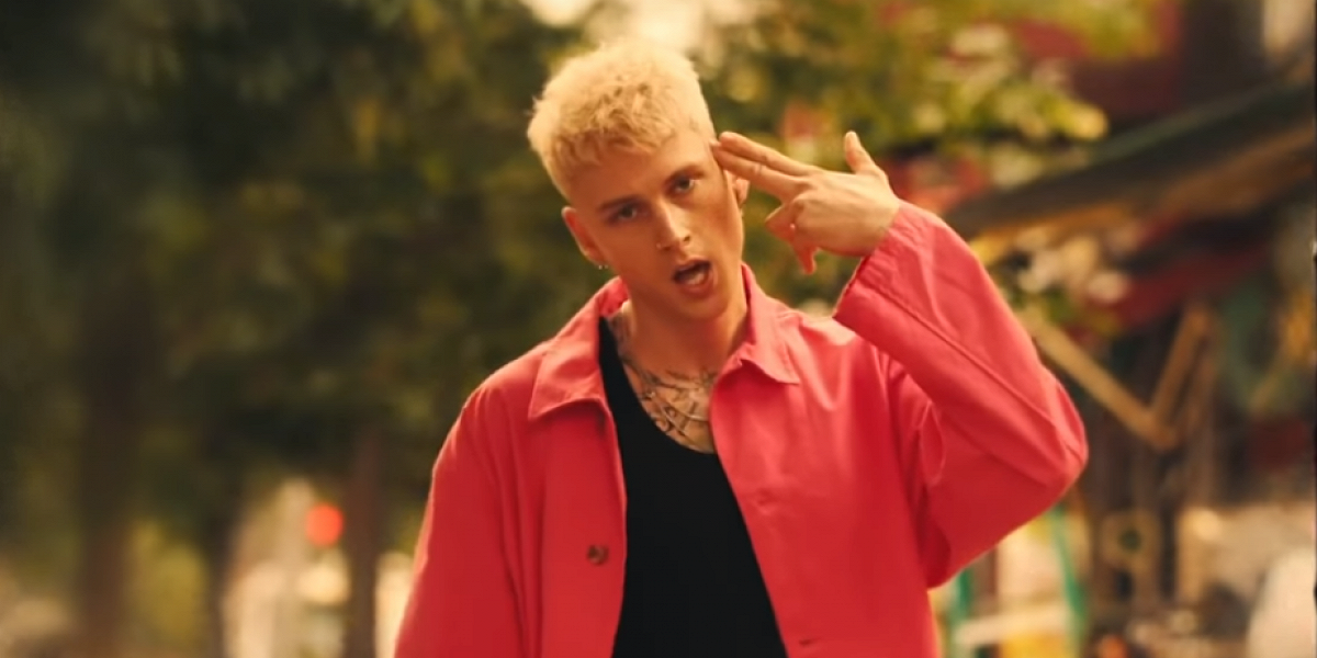 Machine Gun Kelly. Machine Gun Kelly Candy. Machine Gun Kelly клип. MGK лысый.