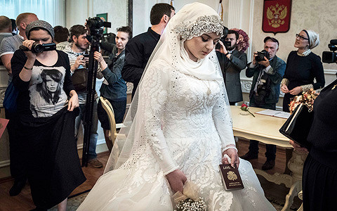 Дагестанская журналистка — о браках по принуждению и вторых женах