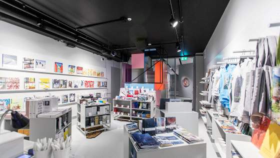 От экоукрашений до аромаламп: в каких музеях Москвы искать подарки на Новый год