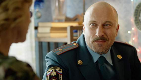 Фильмы на длинные выходные «Елки последние», «Т34