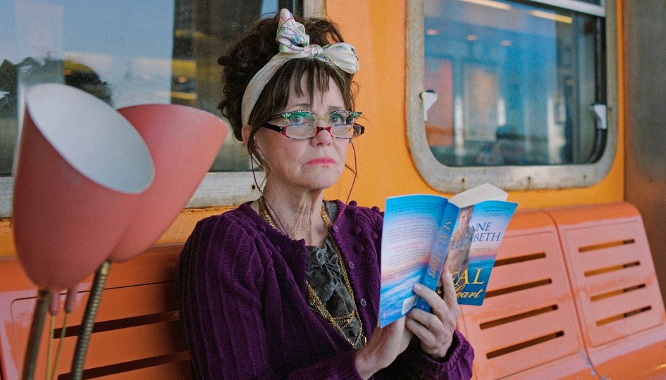 Фильм «Здравствуйте, меня зовут Дорис» Кино: «Здравствуйте, меня зовут Дорис»
