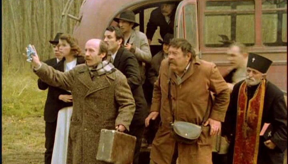 Кино: «Кто это там поет» Кино: «Кто это там поет»