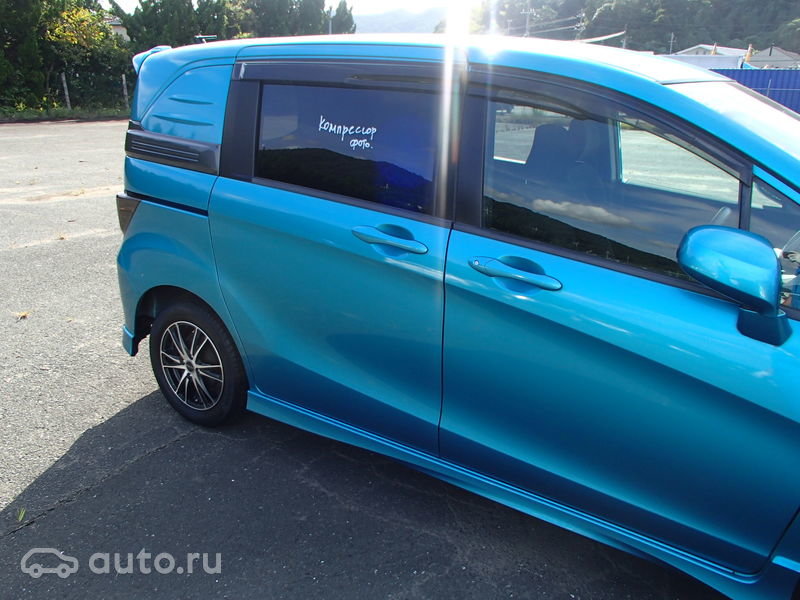 Продажа Honda Freed Spike (Хонда Фрид Спайк)