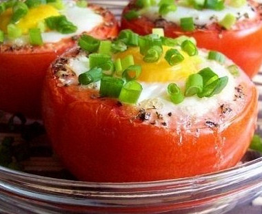 Рецепт Яичница в помидорах