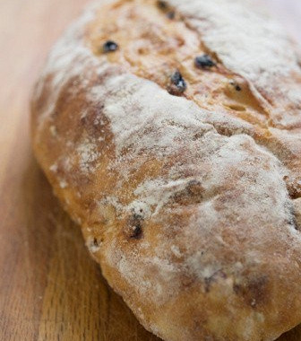 Рецепт Пшенично-ржаной дрожжевой хлеб с изюмом и тмином