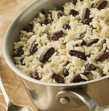 Рецепт Рис с красной фасолью и кокосовым молоком по‑ямайски