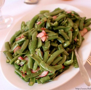 Рецепт Салат из зеленого горошка с редисом и лаймом
