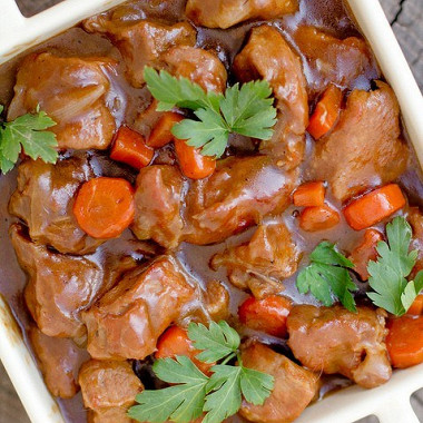 Фото рецепт Тушеная говяжья лопатка (Stout Beef Stew)