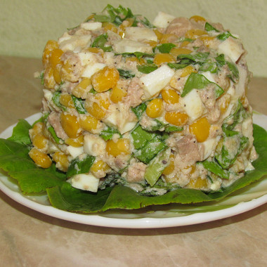Рецепт Салат из печени трески и кукурузы
