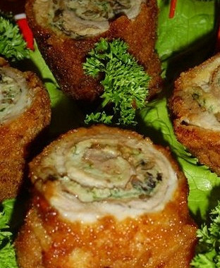 Рецепт Свиные рулеты с омлетом и грибами