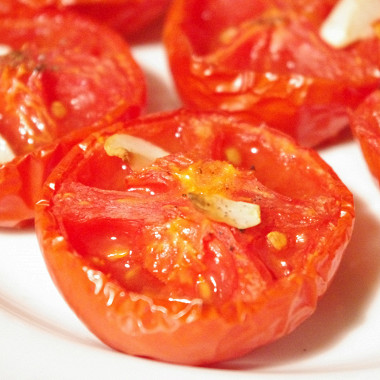Рецепт Нежная закуска из запеченных помидоров