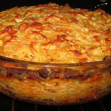 Рецепт Запеканка со спагетти и мясной прослойкой