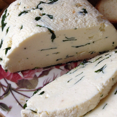Рецепт Домашний сыр с луком и тмином