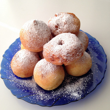 Рецепт Творожные пончики в сахарной пудре