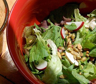 Рецепт Заправка для салата с луком-шалотом и грейпфрутом