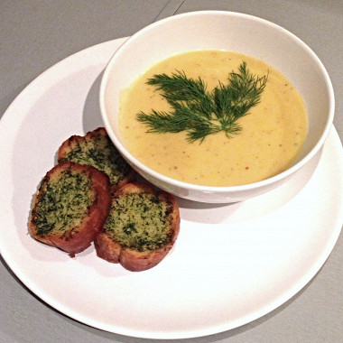 Рецепт Сырный крем-суп с сельдереем и крутонами