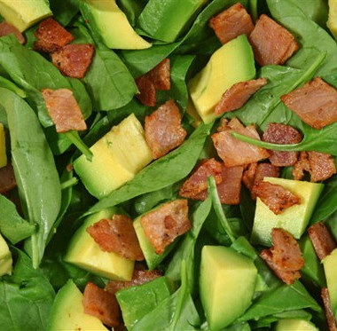 Рецепт Салат с беконом и авокадо