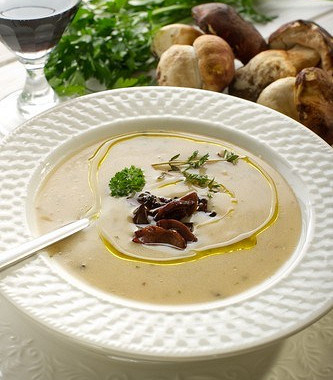 Рецепт Грибной крем-суп с кедровыми орешками