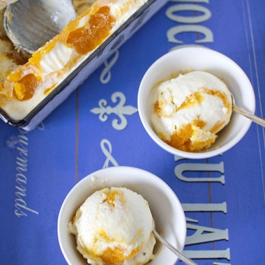 Рецепт Ванильное мороженое с шафраново-манговой прослойкой