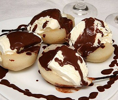 Рецепт Десерт из груш с мороженым