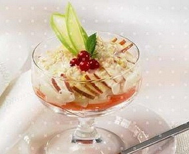 Рецепт Салат-коктейль из моркови, яблок и груш