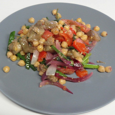 Рецепт Салат из запеченных овощей с нутом