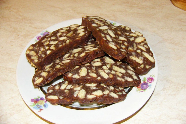Шоколадная колбаска