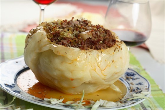 Капуста, фаршированная мясом