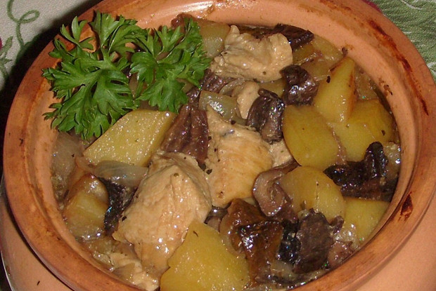 Блюда в горшочках с картошкой мясом грибами и картошкой в духовке рецепт 190