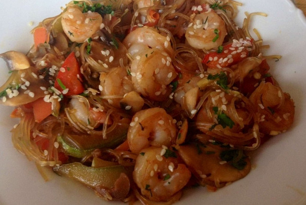 китайская кухня рецепт фунчозы с мясом креветками китайская кухня рецепт фунчозы с мясом креветками