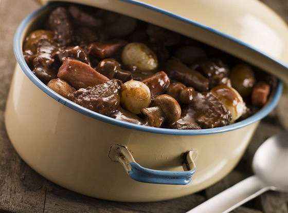 Говядина по-бургундски (Boeuf bourguignon)