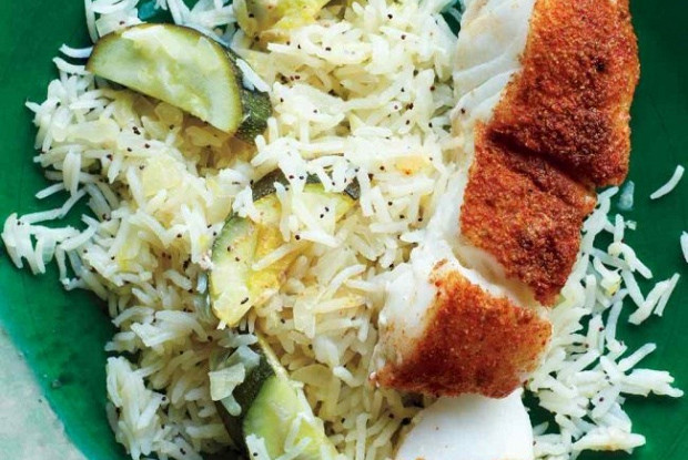 Сочная рыба с рисом на вине