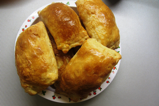 Слойки с сыром